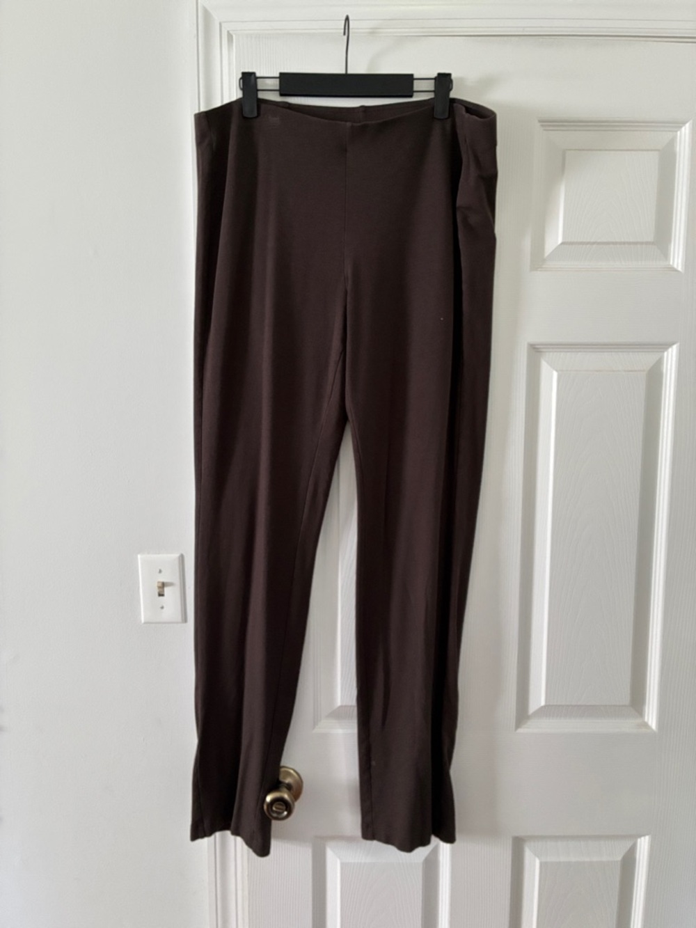 Straight-Leg Ponte Pants in Dark Brown